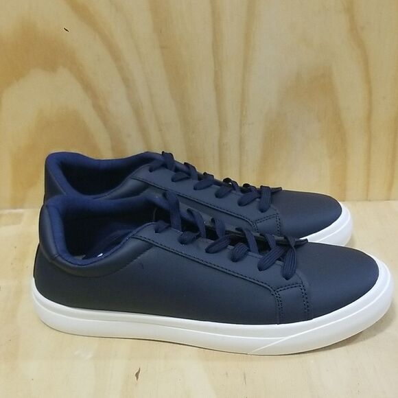 Navy Sneakers Sneakers Mens size 12, Wmn's size 13 , Brand new/Never Worn. - Picture 1 of 7